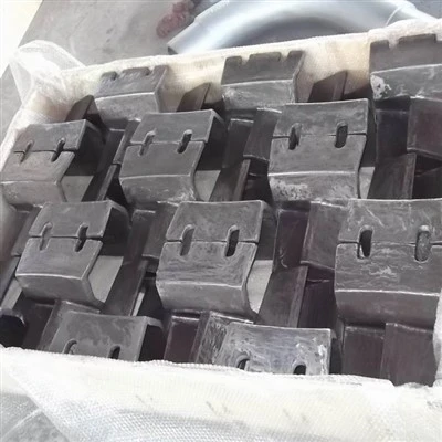 كيف يؤثر حجم تغذية المواد على ارتداء أجزاء ارتداء مطحنة الكرة؟