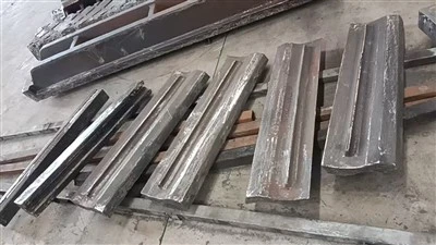 كسارة صدمات VSI أجزاء تآكل عالية الكروم لآلة صنع الرمل